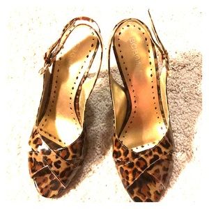 Size 7.5B Leopard Print BCBG slingback sandals